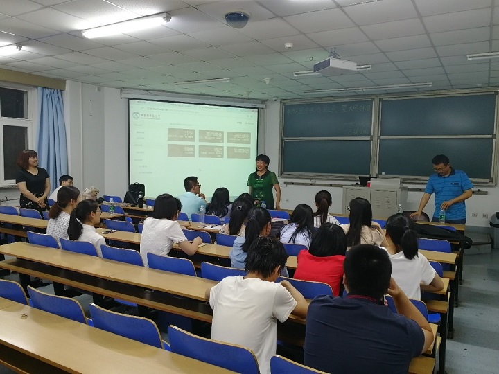 1527733755822099522.jpg bh02.jpg