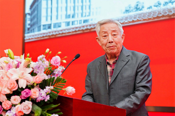 1729581380148018422.jpg 394.jpg